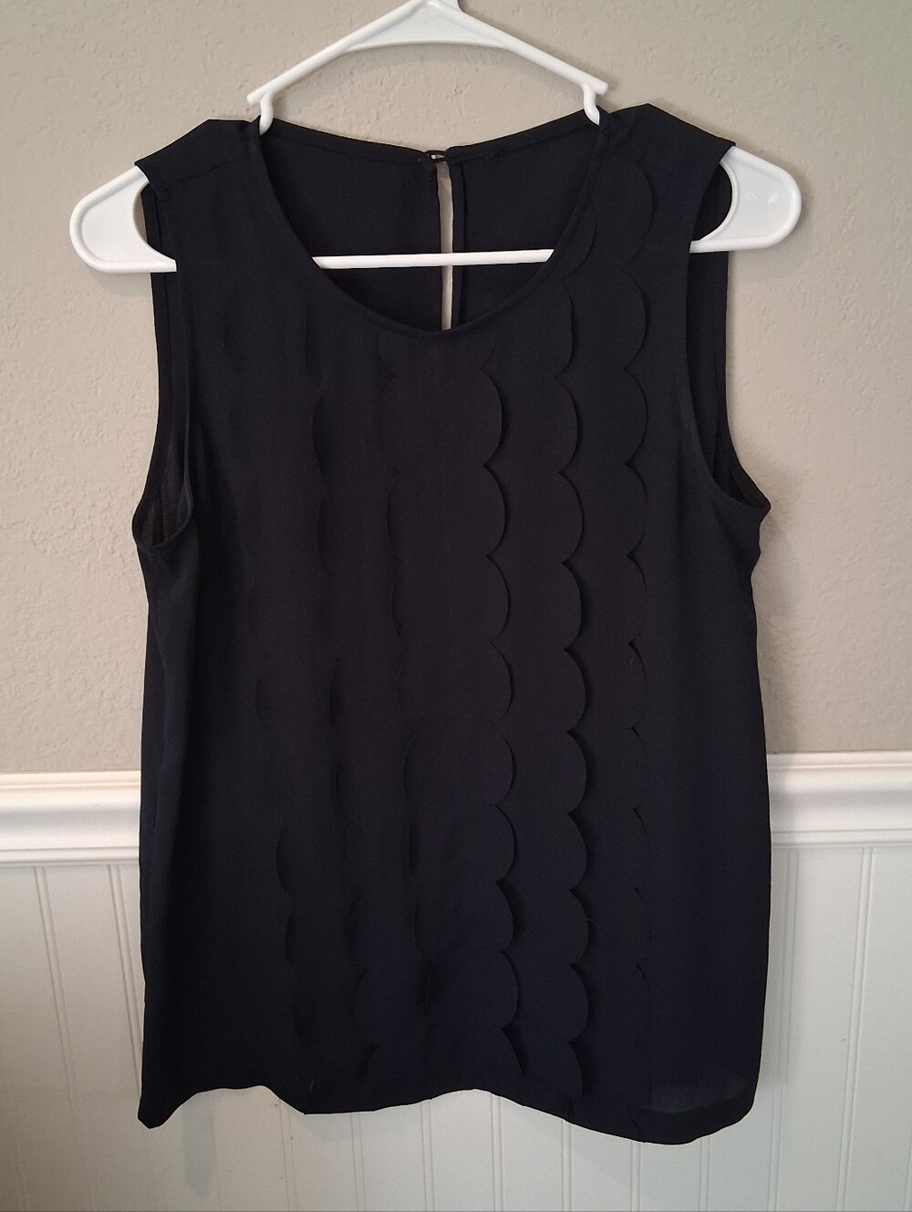 Sleeveless Black Scalloped Front Top
